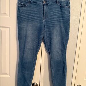 Old Navy Women's Skinny Jeans in Blue